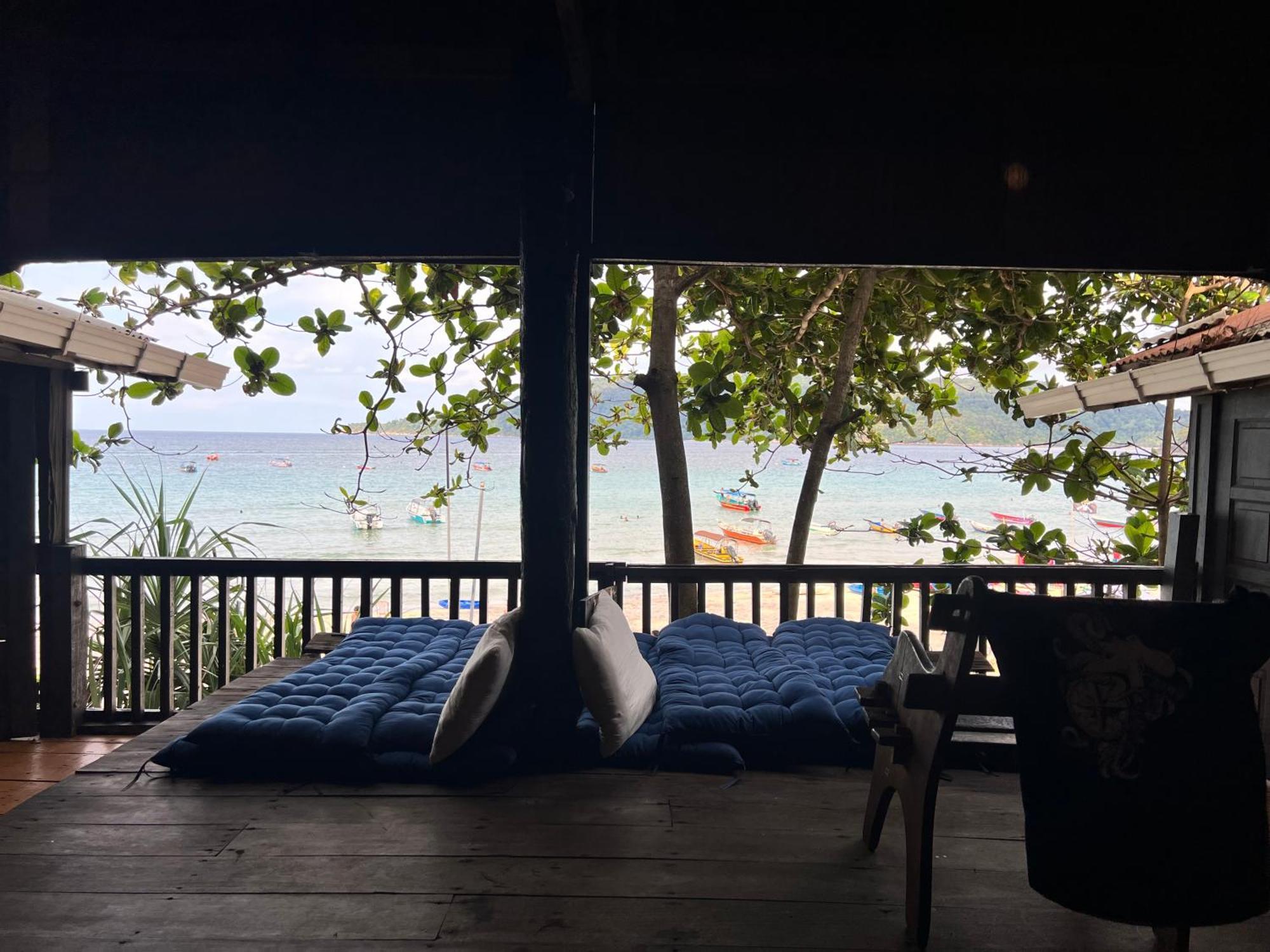 Ohlala Guesthouse بيرهينتيان المظهر الخارجي الصورة